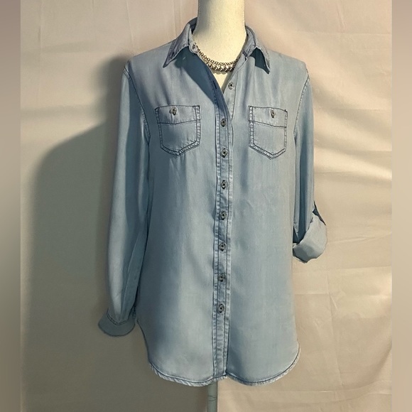 Blouses/flannels/button downs-2 for $20 or 3 for $30 (Mix & Match) - Picture 1 of 6